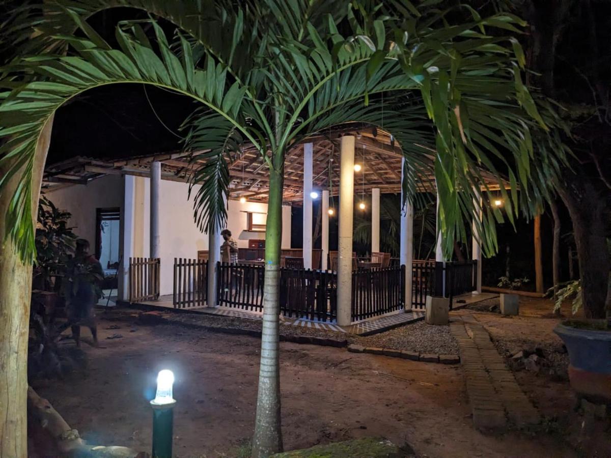 Silent Cabana And Restaurant Marakolliya, Tangalle Exterior foto